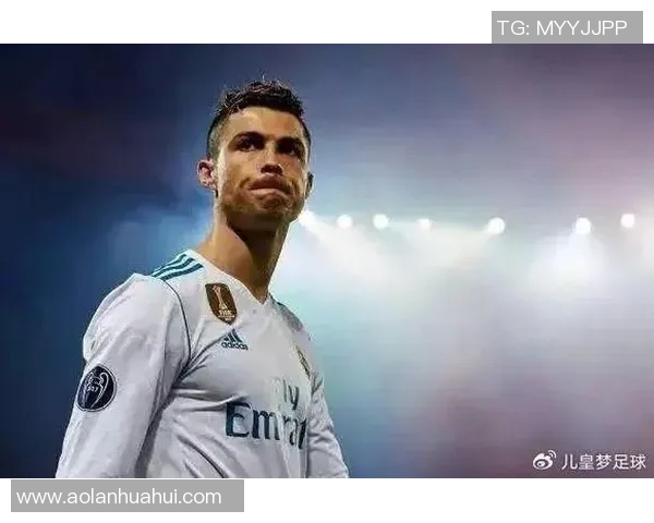 传奇足球巨星的巅峰之路:从青涩少年到世界之巅的奋斗与荣耀