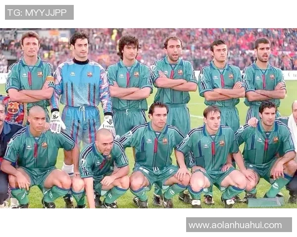 美国足球历史第一球星的传奇之路与影响力解析